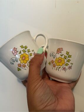 White Floral Ceramic Teacup Set with Yellow Accent-Corelle